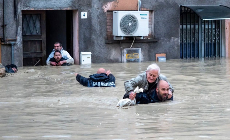 Al menos 5 muertos, 5.000 evacuados y enormes destrozos en inundaciones en Emilia Romaña
