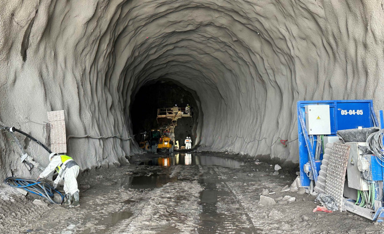 Toma forma el túnel del acceso ferroviario al Puerto Exterior de A Coruña