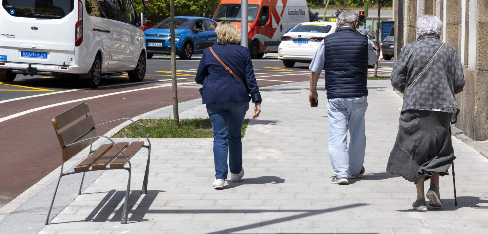 Fernández-Latorre estrena urbanización ganando espacio para peatones y bicletas