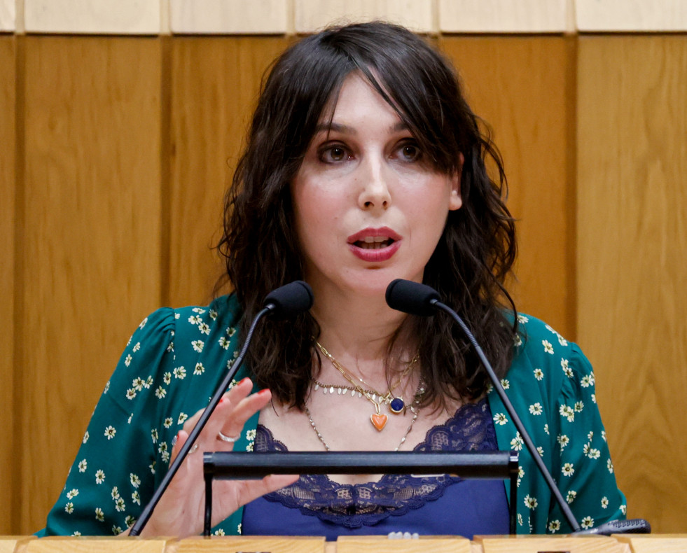 La conselleira de Promoción do Emprego e Igualdade, María Jesús Lorenzana, comparece a petición propia en el pleno para informar de las políticas en materia de empleo, esta mañana en Santiago de