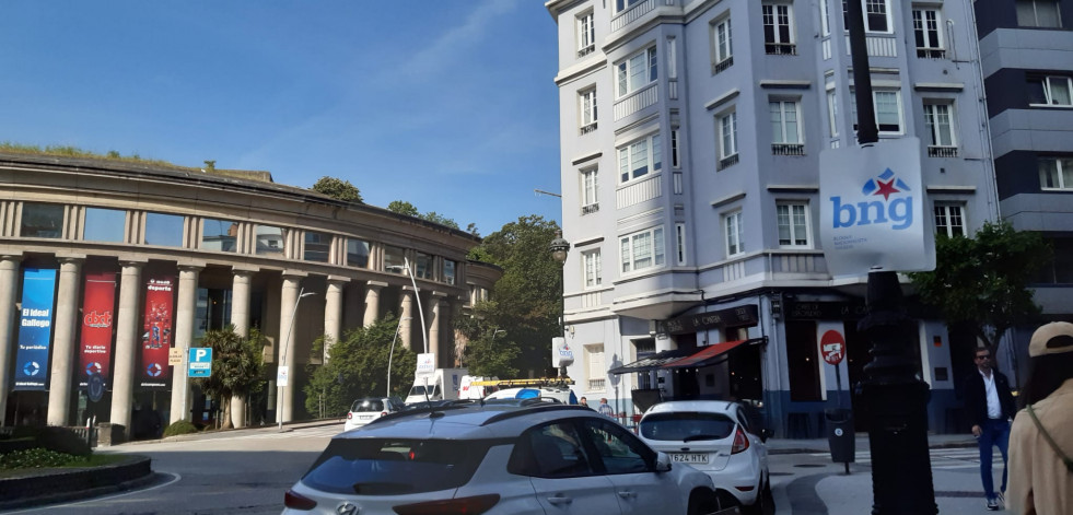 Vox denuncia a varios partidos por instalar carteles en zonas prohibidas