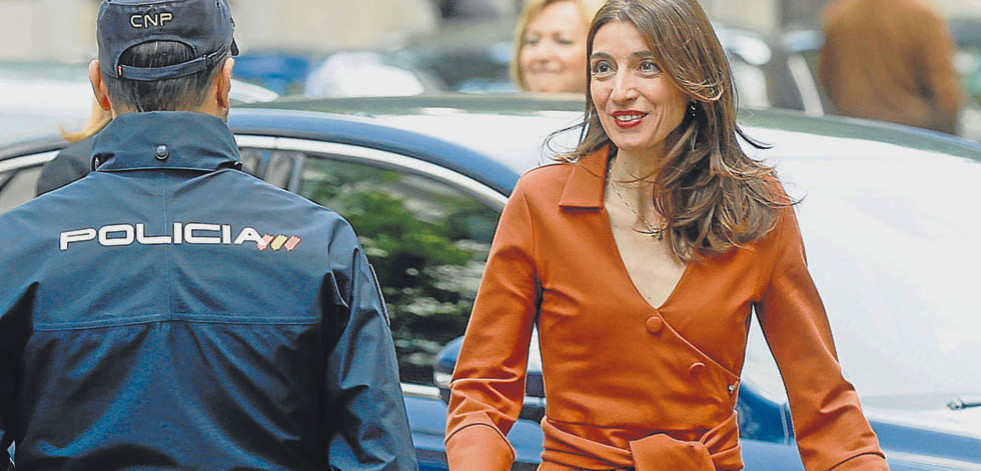 Los funcionarios de Justicia abuchean a Llop y le reprochan  “un mes de huelga sin negociación”