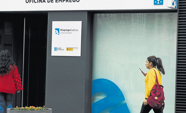 Galicia, la comunidad autónoma con la mayor bajada de ofertas de trabajo en 2022