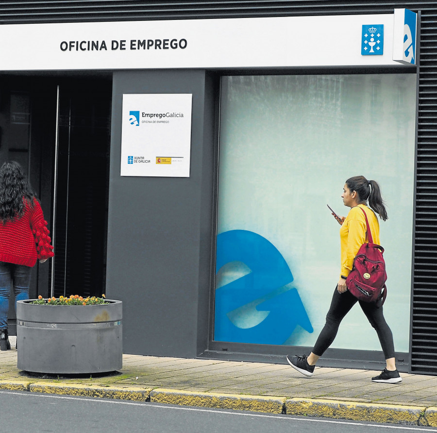 Galicia, la comunidad autónoma con la mayor bajada de ofertas de trabajo en 2022
