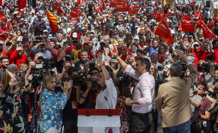 Sánchez lanza su apuesta por la sanidad y el PP vuelve contra el sanchismo