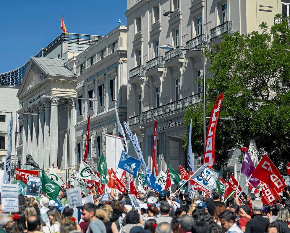 Jueces y fiscales participan en una concentración ante el Congreso  aec