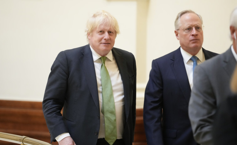 El Gobierno británico niega su implicación en otra pesquisa a Johnson por violar las reglas anticovid