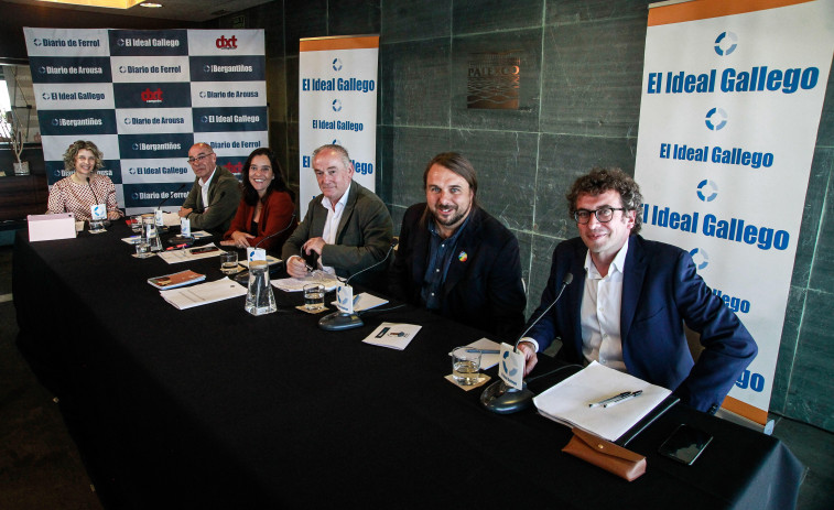 La movilidad y el puerto suben la tensión en el debate de El Ideal Gallego