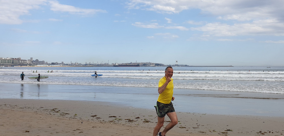 Chema Paz Gago dedica la jornada de reflexión a correr por la playa