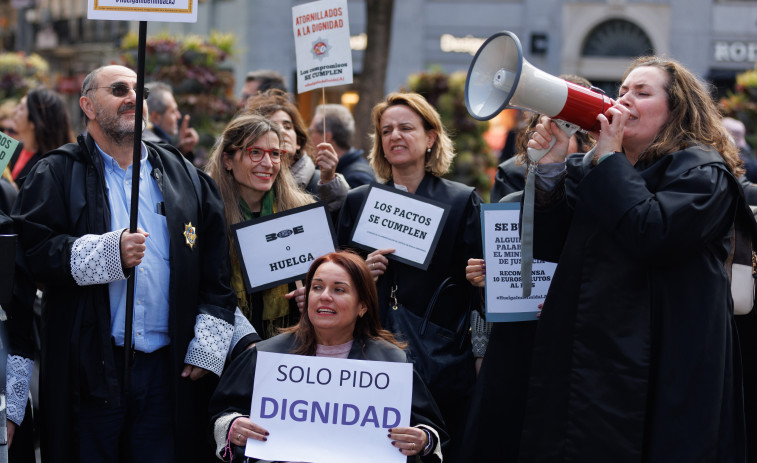 Los sindicatos de funcionarios de Justicia mantienen su huelga pese al adelanto electoral