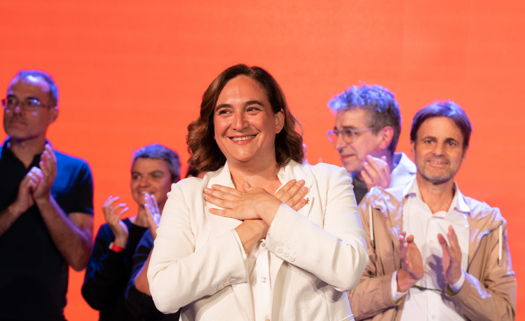 Colau descarta ir en las listas al Congreso porque está comprometida con Barcelona