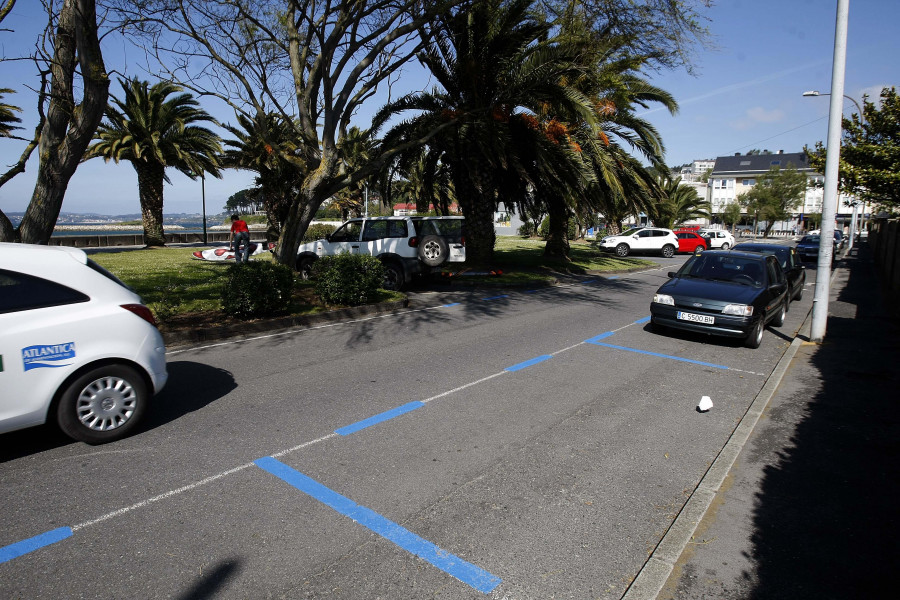 Este jueves empieza a funcionar la zona ORA en las playas de Oleiros