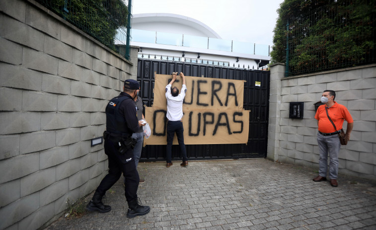 Individuos y bandas convierten la okupación en un negocio en A Coruña