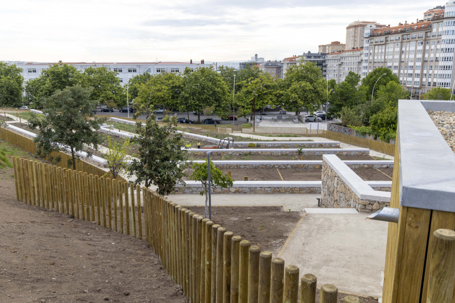 Las 87 huertas urbanas del parque Adolfo Suárez ya están listas para cultivar