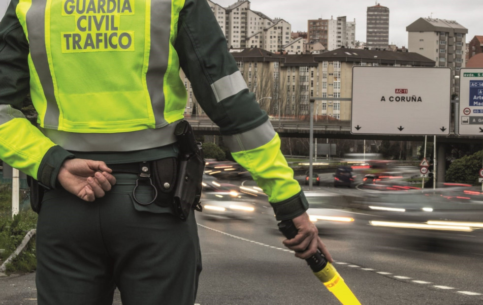 Herido grave al volcar en la AP-9 a la altura de Abegondo
