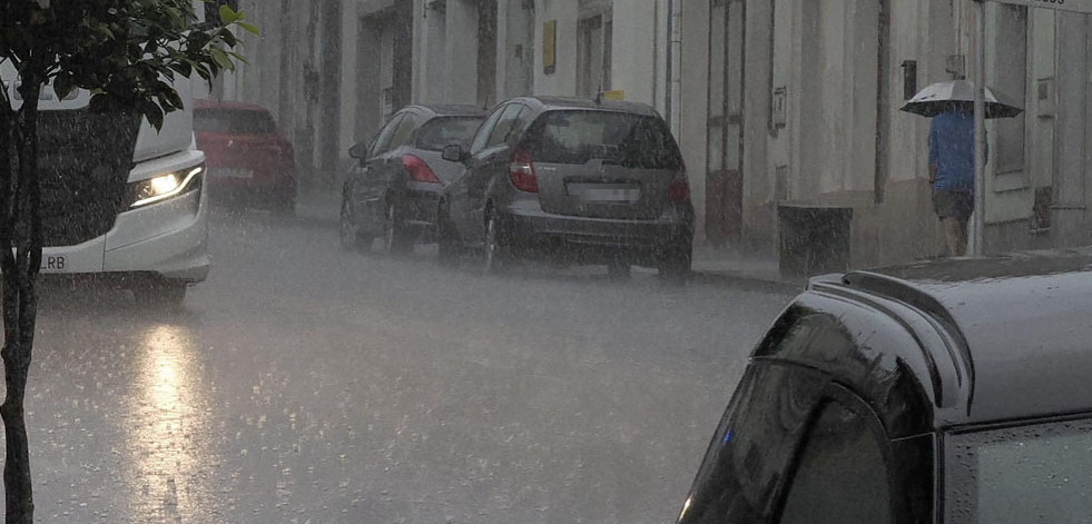 Las fuertes lluvias y el granizo dejan inundaciones en Lugo y provocan varias incidencias