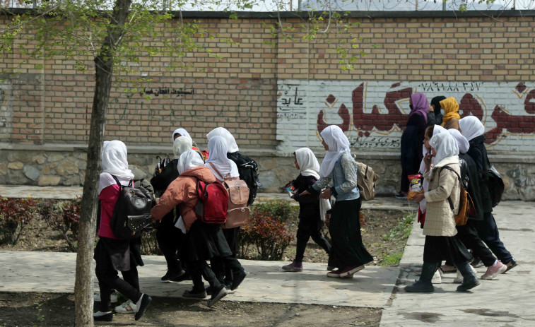 Unicef pide proteger a las mujeres tras el envenenamiento de más de 80 niñas en Afganistán