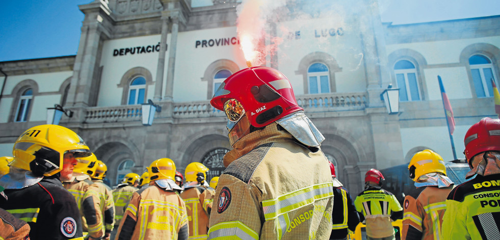 Huelga indefinida de los bomberos comarcales de toda Galicia