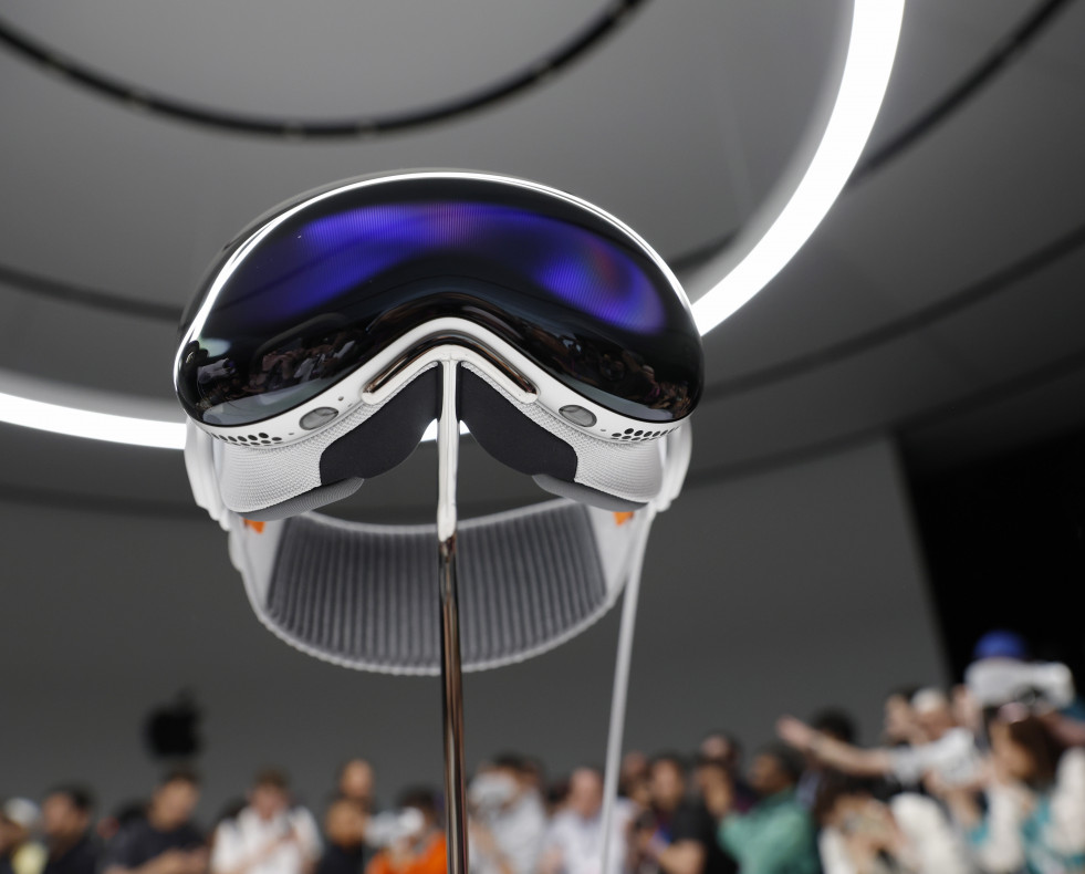 Apple se lanza al mundo de la realidad virtual y anuncia sus gafas de realidad mixta (2)
