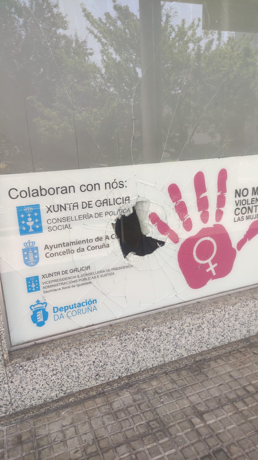 La Asociación Veciñal en Defensa do Barrio das Flores denuncia un triple ataque intimidatorio
