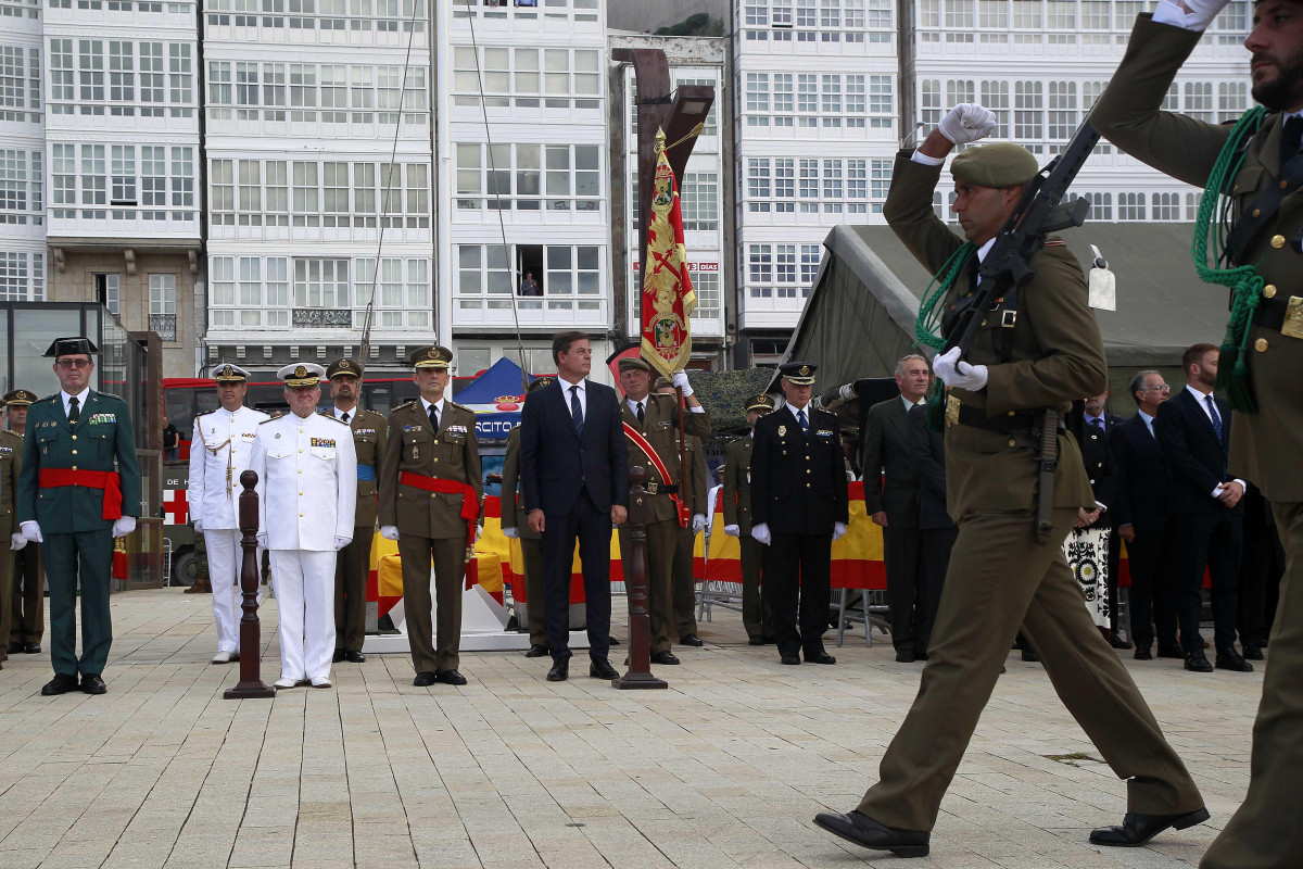 Exhibición de material militar en O Parrote por el Día de las Fuerzas Armadas @Quintana (6)