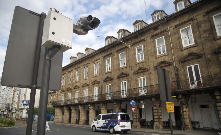 Las multas de tráfico en A Coruña crecen un 19% y  ya se imponen 145 diarias