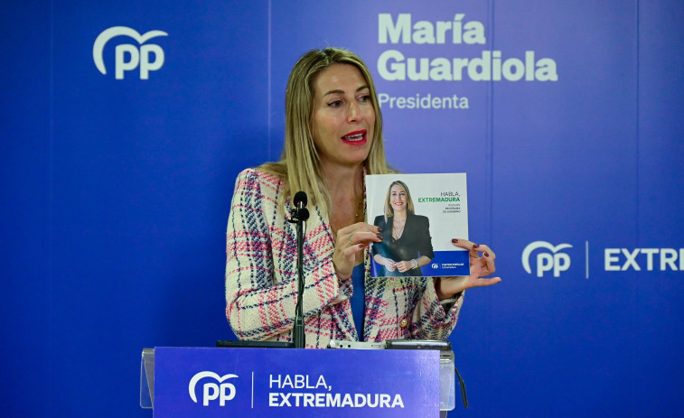 Extremadura suprime la consejería de Igualdad y nombra un gabinete con mayoría de mujeres
