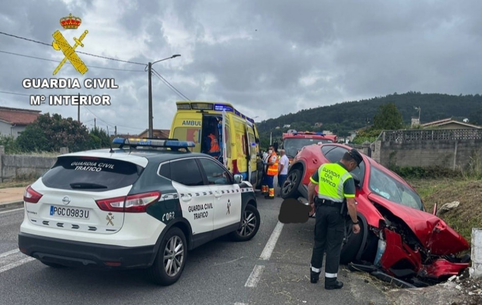 Muere en Poio una vecina de Zaragoza tras salirse de la vía el vehículo en el que viajaba