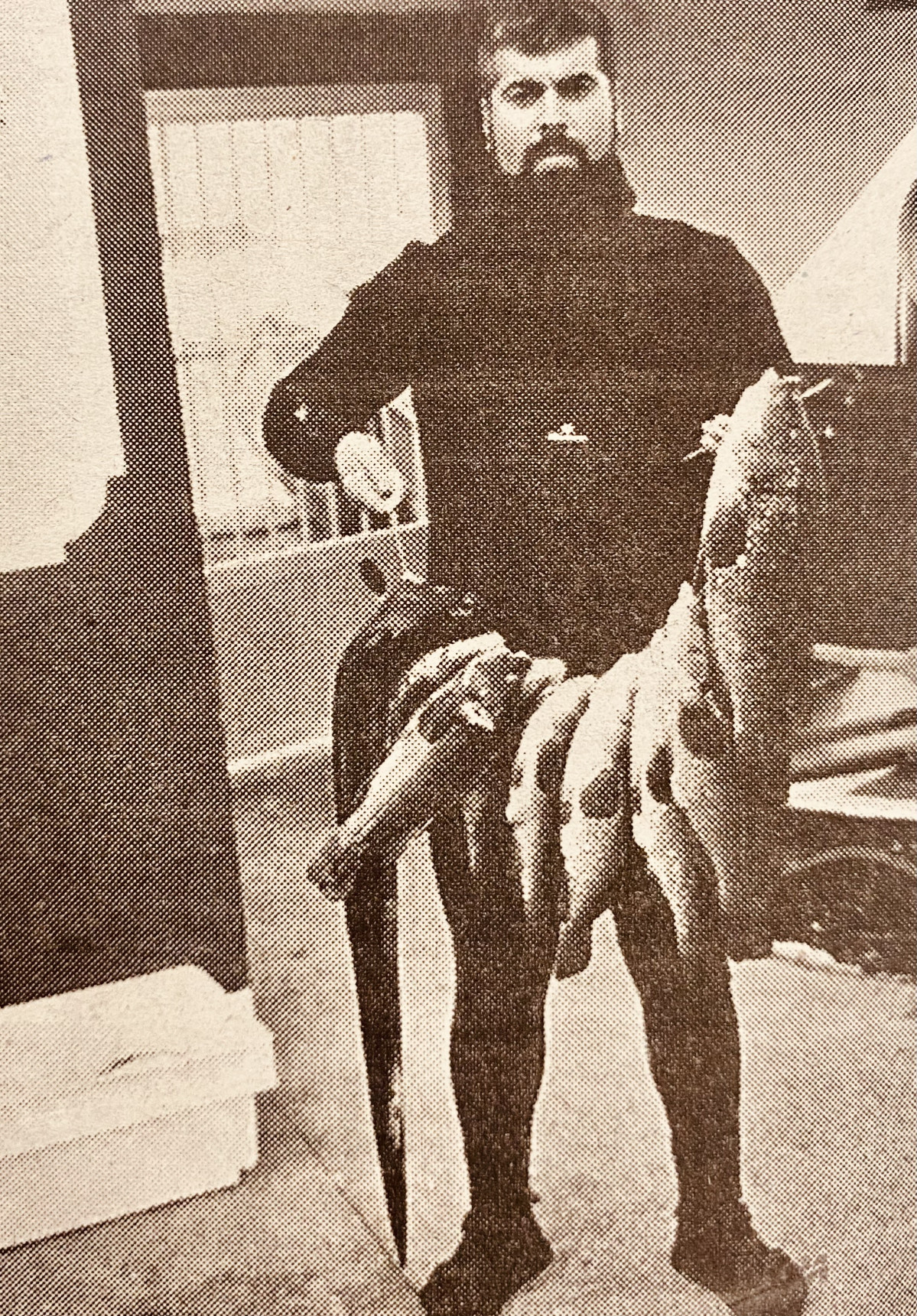 Fernando Patricio gana el campeonato de pesca submarina del club del mar en 1998