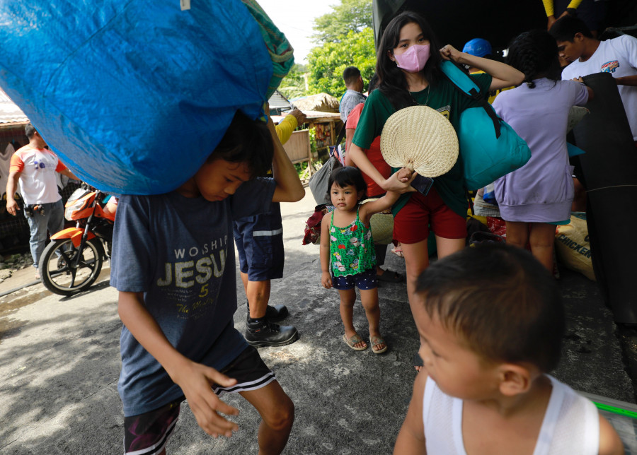 Unas 14.000 personas, evacuadas por la actividad del volcán Mayón en Filipinas