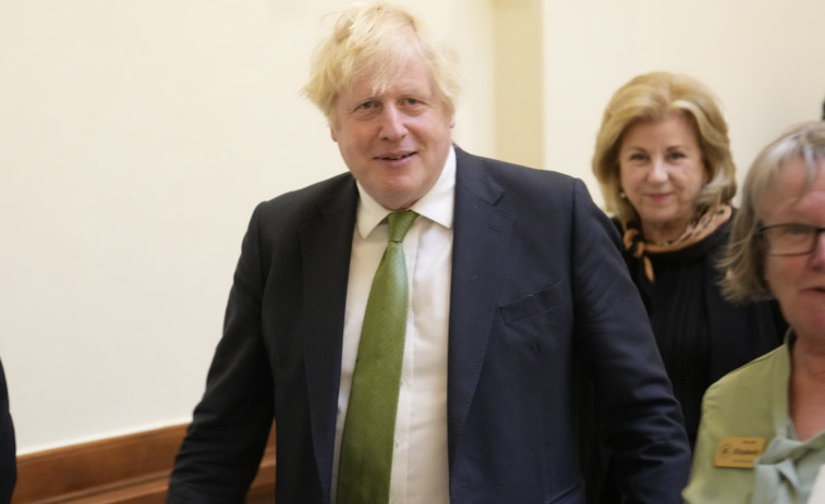 Boris Johnson usa su primera columna periodística para hablar de una píldora para adelgazar