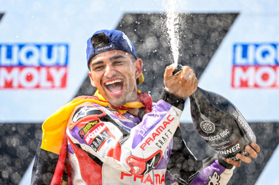Jorge Martín vence por 64 milésimas de segundo a Bagnaia