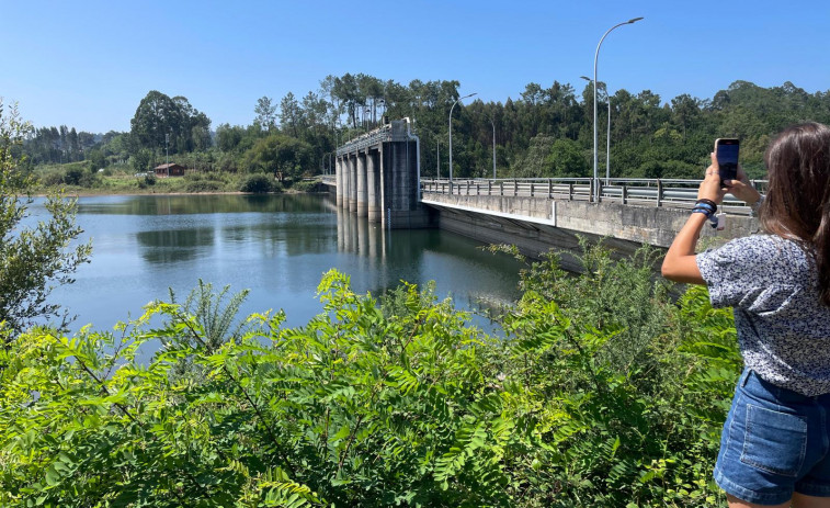 La Xunta declara la prealerta por escasez moderada de agua en embalse de Cecebre, el río Anllóns y Baiona