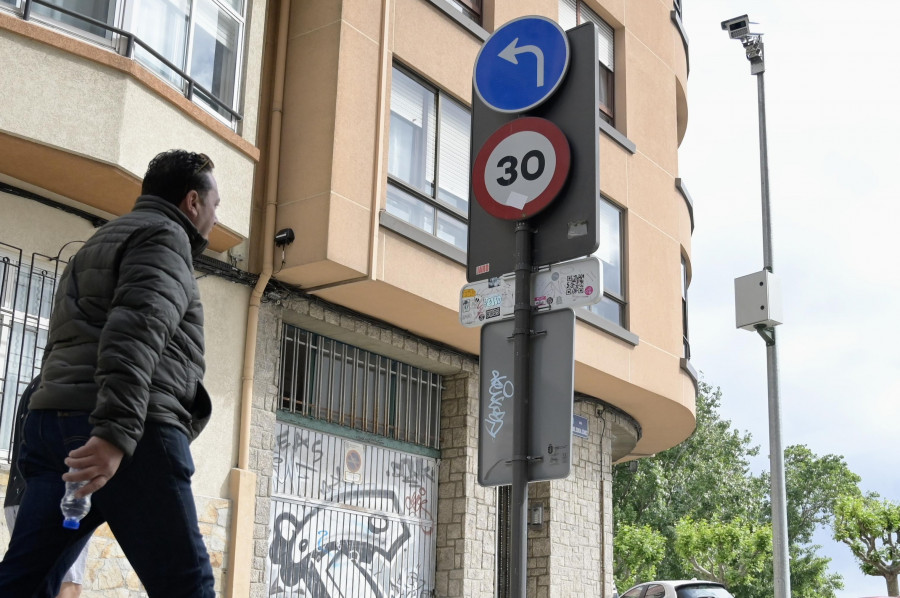 Impaciencia en la Ciudad Vieja de A Coruña ante la escasez de cámaras de control