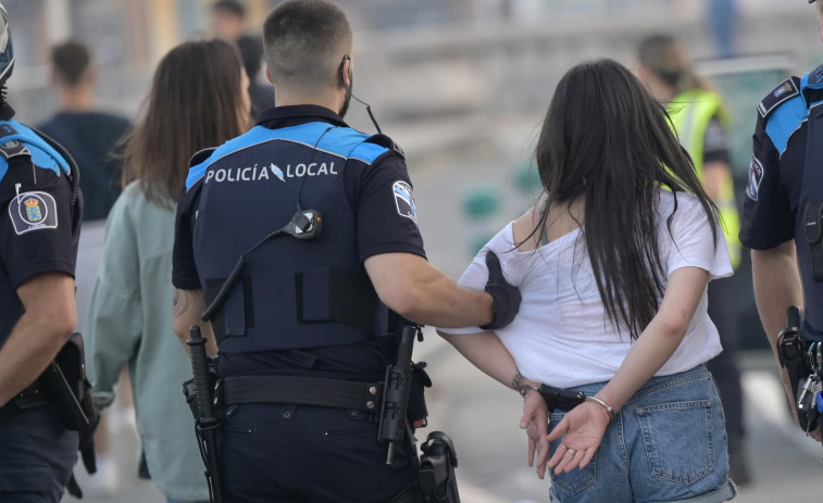 La Noche de San Juan se salda en A Coruña con cinco detenidos y casi 200 intervenciones