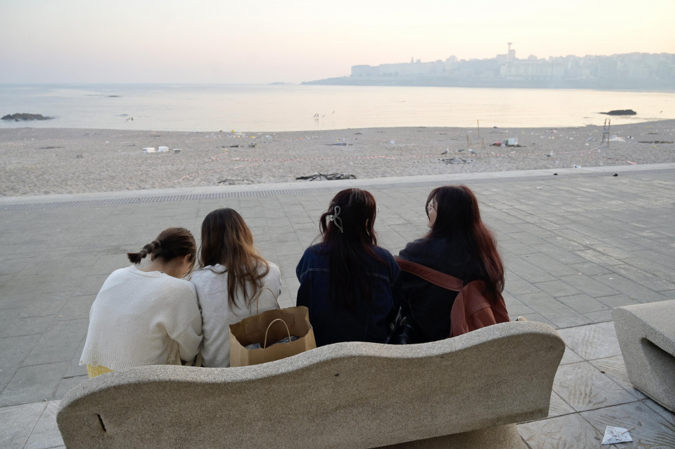 La resaca de la Noche de San Juan en A Coruña @Javier Alborés (3)