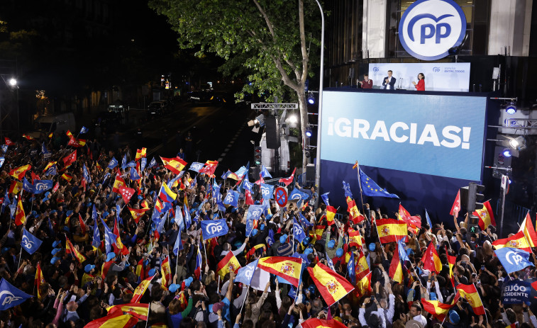 El PP iluminará su sede con los colores de la bandera LGTBI