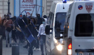 Una nueva noche de disturbios en Francia deja más de 900 detenciones y decenas de policías heridos