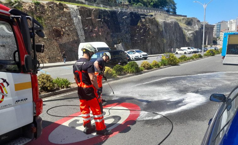 Un alcance múltiple obliga a cortar la avenida de Arteixo