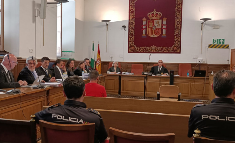 Juzgado por dejar morir a su hermano discapacitado, enterrarlo y cobrar su pensión