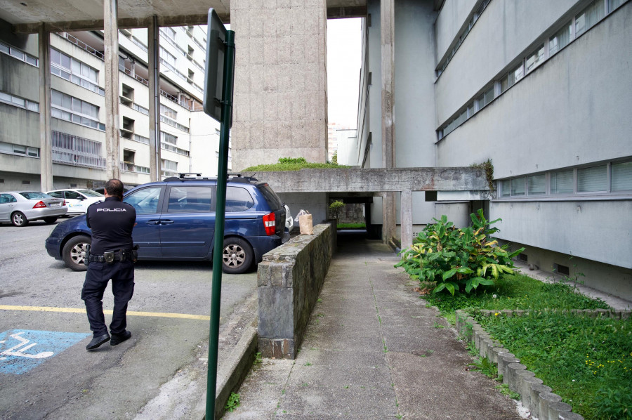 Hallan el cuerpo descompuesto de un hombre en su casa del Barrio de Las Flores