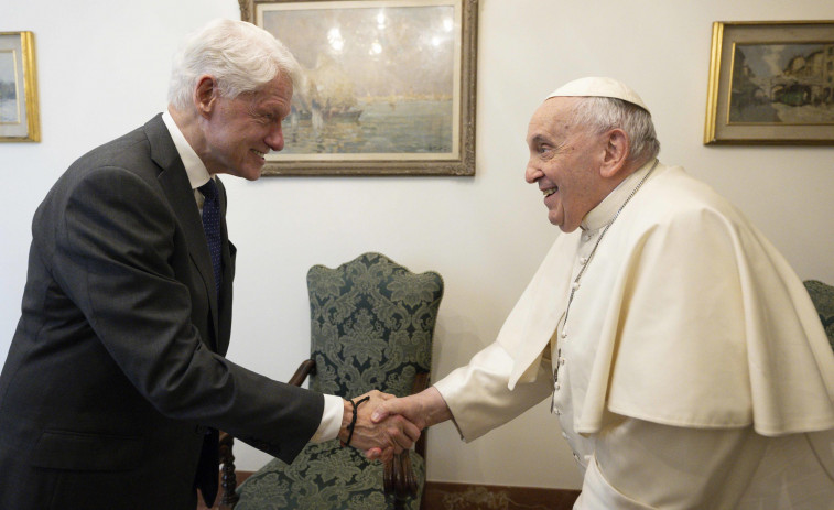 El papa Francisco recibió a Bill Clinton en el Vaticano