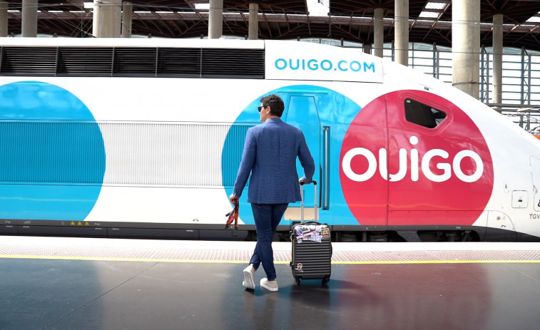 Los pasajeros del tren de Ouigo averiado llegan a Barcelona tras seis horas atrapados en un túnel