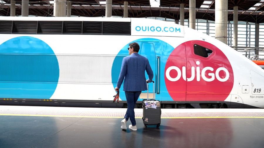 Los pasajeros del tren de Ouigo averiado llegan a Barcelona tras seis horas atrapados en un túnel