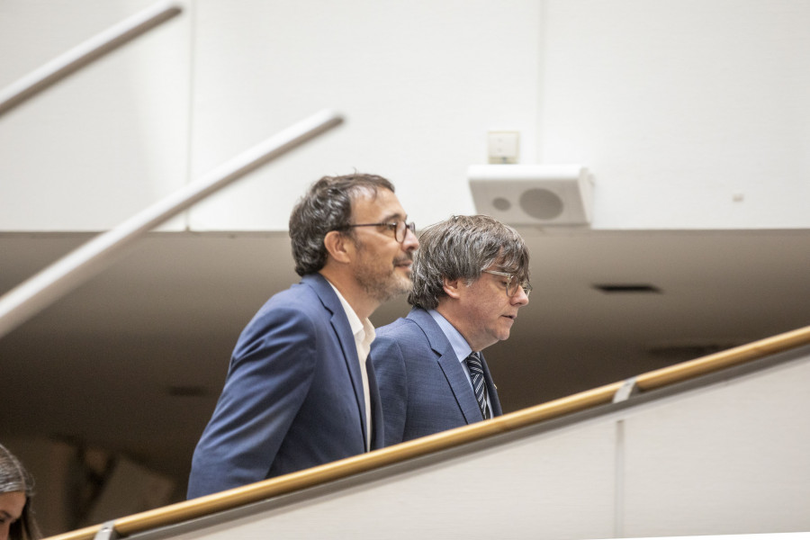 Puigdemont asegura que miembros del PSOE lo invitaron a explorar un posible indulto