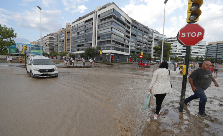 La tormenta provoca graves daños en el Bajo Aragón y el barrio Parque Venecia de Zaragoza