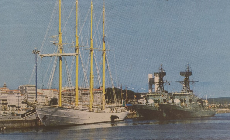 Hace 25 años: Barcos de guerra en el puerto y dos montañeros coruñeses conquistan un 8.000