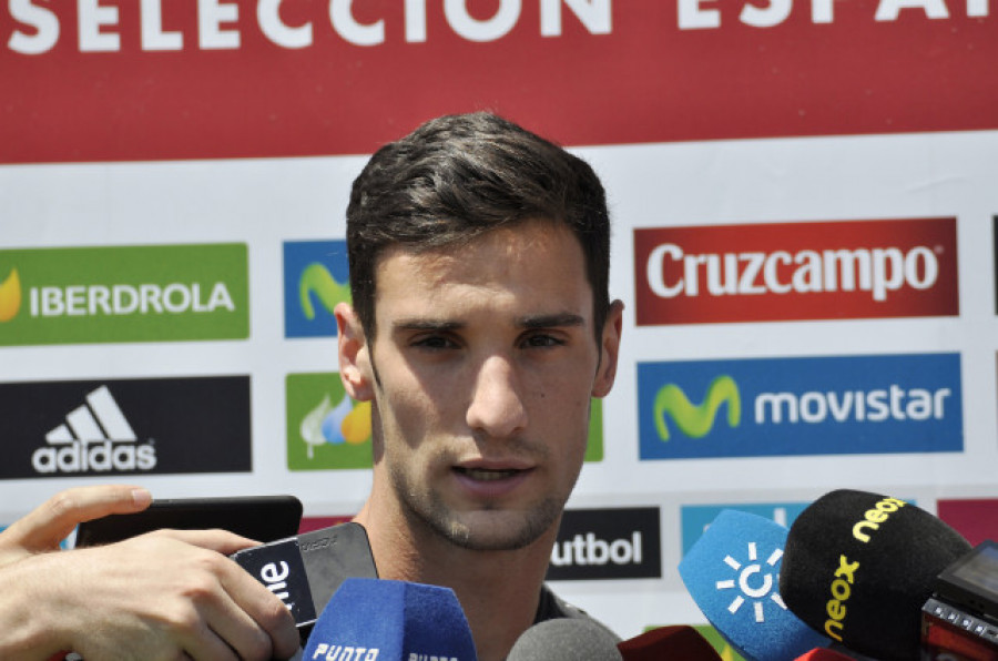 Sergio Rico agradece todo el cariño recibido y confirma su mejoría