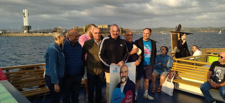 El BNG reivindica  más ayudas para los mariscadores