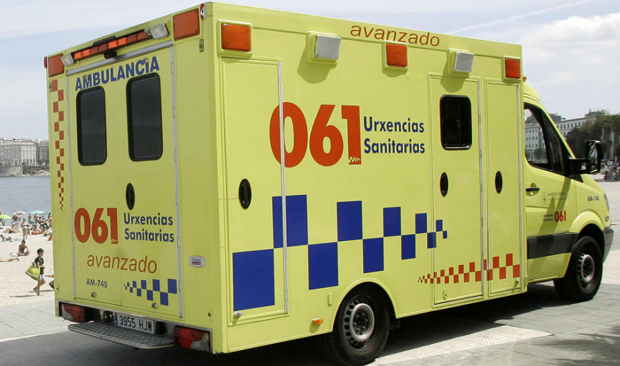 Un menor, entre los cuatro heridos tras el choque de una moto contra una terraza en Vigo